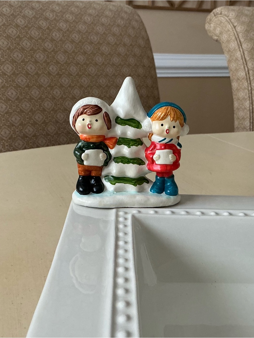 Darling Caroling Singing Children Platter Decoration music 🎶 ❄️